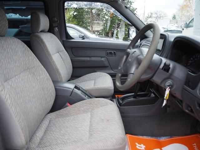 ダットサンピックアップ 　ＡＤダブルキャブ４ＷＤ・修復歴軽度・最終型ディーゼル・下回りサビ少ない・新品ＡＴタイヤ・社外メモリーナビ・フルセグ・ＵＳＢ・ＥＴＣ・エアコン・ロールバー・荷台チッピング塗装（24枚目）