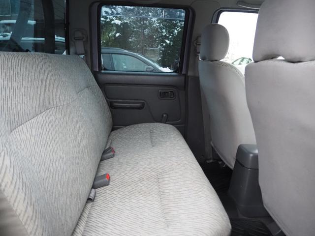 ダットサンピックアップ 　ＡＤダブルキャブ４ＷＤ・修復歴軽度・最終型ディーゼル・下回りサビ少ない・新品ＡＴタイヤ・社外メモリーナビ・フルセグ・ＵＳＢ・ＥＴＣ・エアコン・ロールバー・荷台チッピング塗装（26枚目）