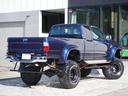 TOYOTA HILUX SPORTS PICK UP