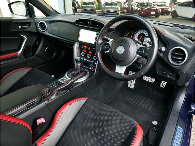 ８６ ＧＴリミテッド　ブラックパッケージ　純正ナビ　フルセグ　ＤＶＤ　Ｂｌｕｅｔｏｏｔｈ　バックカメラ　ブレンボキャリパー　ハーフレザーシート　純正１７ＡＷ　ＥＴＣ　ドラレコ　パドルシフト　クルーズコントロール　ＬＥＤヘッド・フォグ（18枚目）