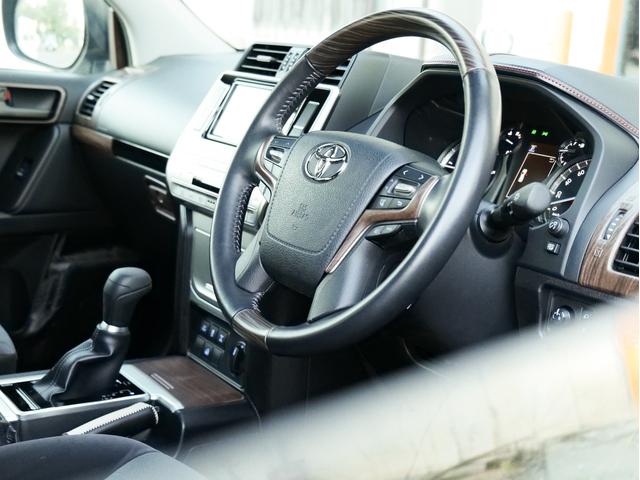 ランドクルーザープラド ＴＸ　ワンオーナー　リフトアップ　ビルシュタイン　純正ナビ　ワンセグ　ＣＤ　Ｂｌｕｅｔｏｏｔｈ　バックカメラ　サンルーフ　レーダークルーズ　ルーフラック　リアラダー　スマートキー　オートハイビーム（26枚目）