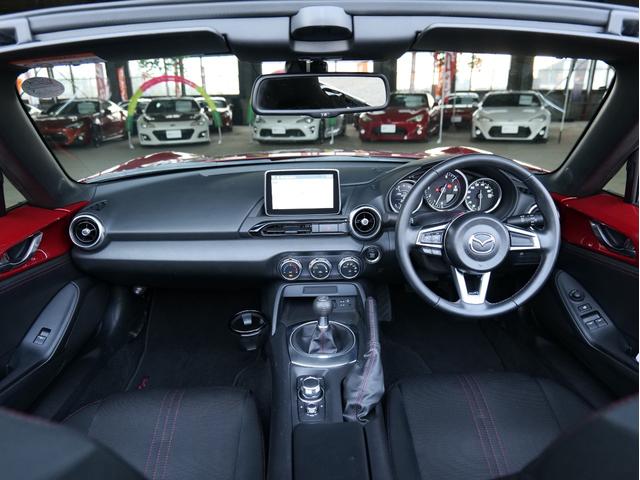 ロードスター Ｓスペシャルパッケージ　オートエグゼマフラー／サス　純正ナビ／フルセグ／ＣＤ／ＤＶＤ／ｂｌｕｅｔｏｏｔｈ　バックカメラ　ＢＯＳＥサウンドシステム　スマートキー　プッシュスタート　ＬＥＤヘッドライト　サイドＳＲＳ　純正１６ＡＷ（6枚目）