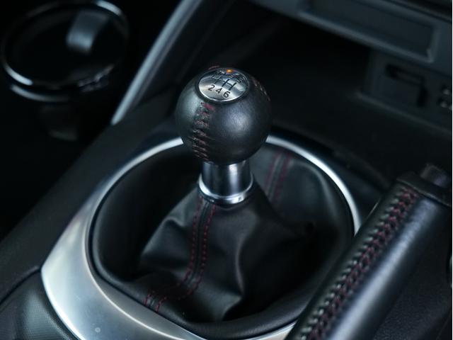 ロードスター Ｓスペシャルパッケージ　オートエグゼマフラー／サス　純正ナビ／フルセグ／ＣＤ／ＤＶＤ／ｂｌｕｅｔｏｏｔｈ　バックカメラ　ＢＯＳＥサウンドシステム　スマートキー　プッシュスタート　ＬＥＤヘッドライト　サイドＳＲＳ　純正１６ＡＷ（12枚目）