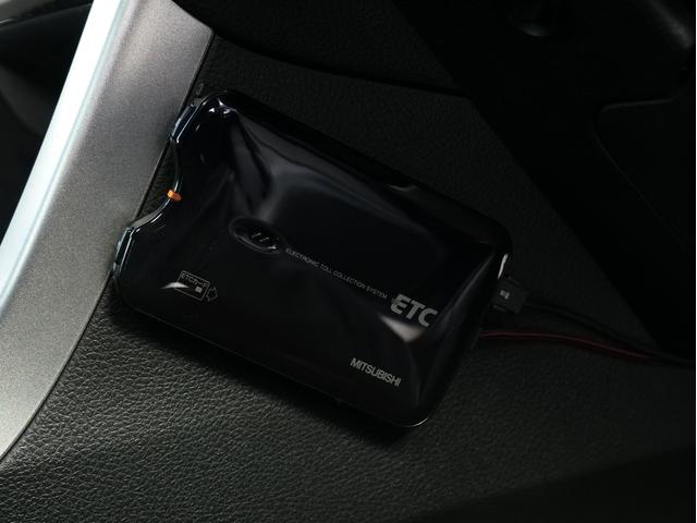 WRX STI STI タイプS 純正BBS18インチアルミ 社外マフラー STIエアロ 純正オプションパナソニックナビ フルセグ CD DVD バックカメラ ETC スマートキー プッシュスタート ハーフレザーシート パワーシート(14枚目)