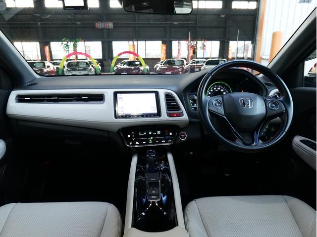 ヴェゼル ハイブリッドＸ　スタイルエディション　本州仕入れ　純正ギャザーズナビ／フルセグ／Ｂｌｕｅｔｏｏｔｈ／ＣＤ／ＤＶＤ　バックカメラ　ＥＴＣ　前後ドラレコ　レザーシート　シートヒーター　スマートキー　プッシュスタート　クルーズコントロール（6枚目）