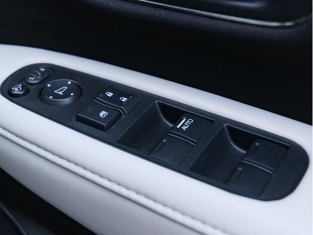 ヴェゼル ハイブリッドＸ　スタイルエディション　本州仕入れ　純正ギャザーズナビ／フルセグ／Ｂｌｕｅｔｏｏｔｈ／ＣＤ／ＤＶＤ　バックカメラ　ＥＴＣ　前後ドラレコ　レザーシート　シートヒーター　スマートキー　プッシュスタート　クルーズコントロール（24枚目）