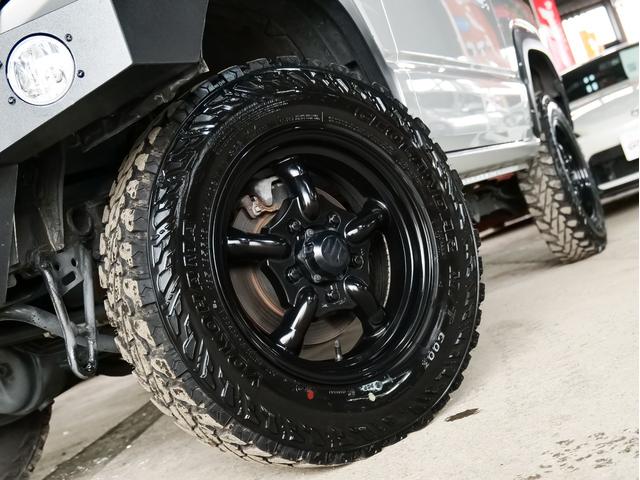 ５ＭＴ　リフトアップ　外バンパー　外１６インチＡＷ　ジオランダーＭ／Ｔ　革調シートカバー　カロッツェリアディスプレイオーディオ　Ｂｌｕｅｔｏｏｔｈ　セーフティサポート付　スマートキー　プッシュスタート