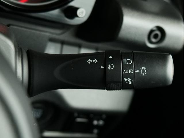 クルマは非常に複雑なものだからこそ、購入後も気軽に相談できるお世話担当になれるよう、徹底的にお客様の視点でご提案させていただきます。