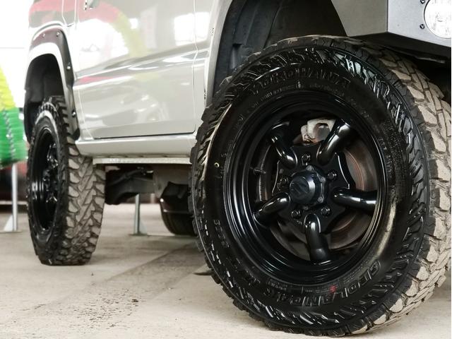 ５ＭＴ　リフトアップ　外バンパー　外１６インチＡＷ　ジオランダーＭ／Ｔ　革調シートカバー　カロッツェリアディスプレイオーディオ　Ｂｌｕｅｔｏｏｔｈ　セーフティサポート付　スマートキー　プッシュスタート