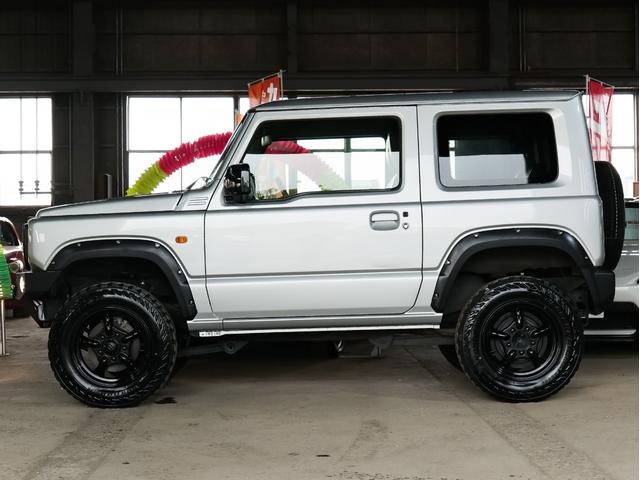 ５ＭＴ　リフトアップ　外バンパー　外１６インチＡＷ　ジオランダーＭ／Ｔ　革調シートカバー　カロッツェリアディスプレイオーディオ　Ｂｌｕｅｔｏｏｔｈ　セーフティサポート付　スマートキー　プッシュスタート