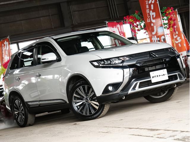 ワンオーナー　夏冬タイヤ付　マルチアラウンドモニター／フルセグ／Ｂｌｕｅｔｏｏｔｈ　前後ドラレコ　　レーダークルーズコントロール　電動テールゲート　ＥＴＣ　純正１８ＡＷ　ステアリングヒーター