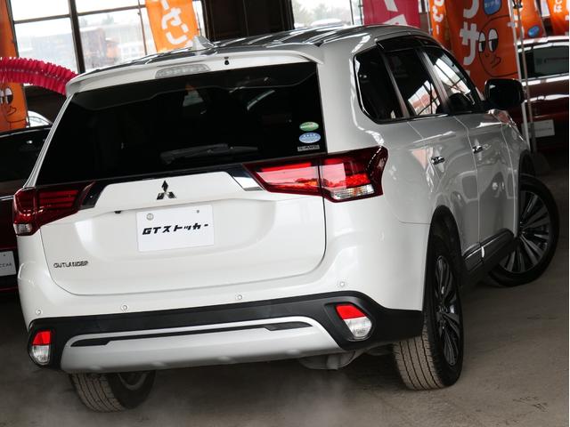 ワンオーナー　夏冬タイヤ付　マルチアラウンドモニター／フルセグ／Ｂｌｕｅｔｏｏｔｈ　前後ドラレコ　　レーダークルーズコントロール　電動テールゲート　ＥＴＣ　純正１８ＡＷ　ステアリングヒーター