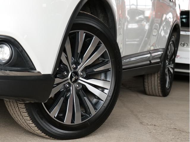 ワンオーナー　夏冬タイヤ付　マルチアラウンドモニター／フルセグ／Ｂｌｕｅｔｏｏｔｈ　前後ドラレコ　　レーダークルーズコントロール　電動テールゲート　ＥＴＣ　純正１８ＡＷ　ステアリングヒーター