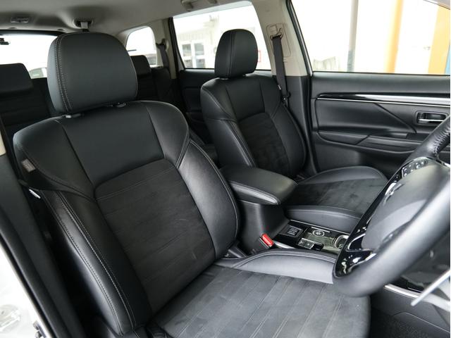 ワンオーナー　夏冬タイヤ付　マルチアラウンドモニター／フルセグ／Ｂｌｕｅｔｏｏｔｈ　前後ドラレコ　　レーダークルーズコントロール　電動テールゲート　ＥＴＣ　純正１８ＡＷ　ステアリングヒーター