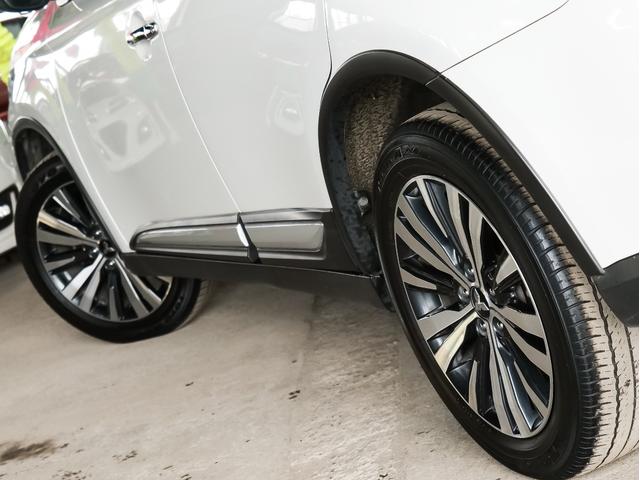 ワンオーナー　夏冬タイヤ付　マルチアラウンドモニター／フルセグ／Ｂｌｕｅｔｏｏｔｈ　前後ドラレコ　　レーダークルーズコントロール　電動テールゲート　ＥＴＣ　純正１８ＡＷ　ステアリングヒーター