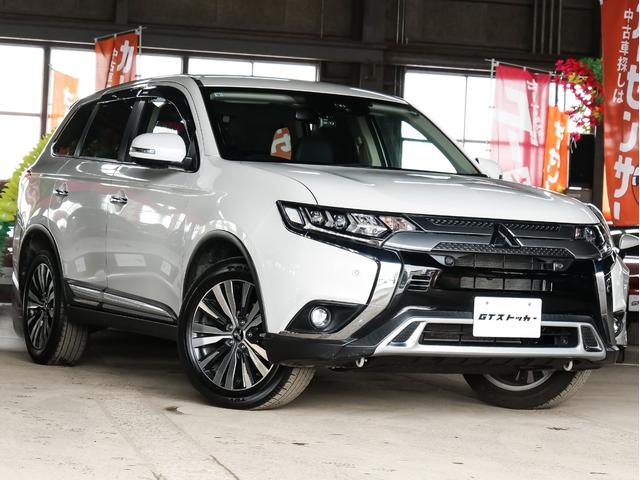 ワンオーナー　夏冬タイヤ付　マルチアラウンドモニター／フルセグ／Ｂｌｕｅｔｏｏｔｈ　前後ドラレコ　　レーダークルーズコントロール　電動テールゲート　ＥＴＣ　純正１８ＡＷ　ステアリングヒーター