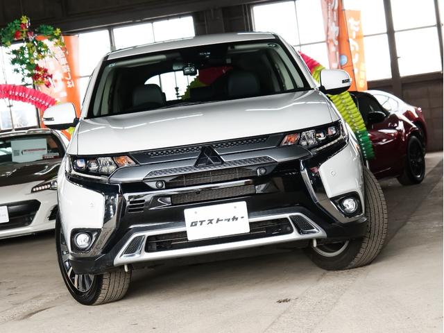 ワンオーナー　夏冬タイヤ付　マルチアラウンドモニター／フルセグ／Ｂｌｕｅｔｏｏｔｈ　前後ドラレコ　　レーダークルーズコントロール　電動テールゲート　ＥＴＣ　純正１８ＡＷ　ステアリングヒーター