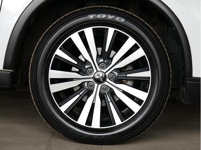 ワンオーナー　夏冬タイヤ付　マルチアラウンドモニター／フルセグ／Ｂｌｕｅｔｏｏｔｈ　前後ドラレコ　　レーダークルーズコントロール　電動テールゲート　ＥＴＣ　純正１８ＡＷ　ステアリングヒーター