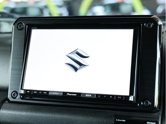 ジムニーシエラ JL 5MT リフトアップ JAOSリフトアップきっと RAYS16AW フジツボマフラー 津田レーシングエアクリ 純正8型ナビ フルセグ Bカメラ カーボン調コンビハンドル 前後ドラレコ ETC(8枚目)