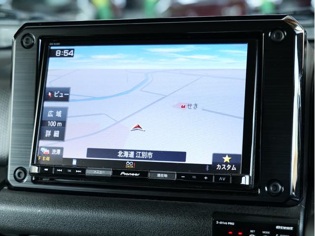 ジムニーシエラ JL 5MT リフトアップ JAOSリフトアップきっと RAYS16AW フジツボマフラー 津田レーシングエアクリ 純正8型ナビ フルセグ Bカメラ カーボン調コンビハンドル 前後ドラレコ ETC(11枚目)