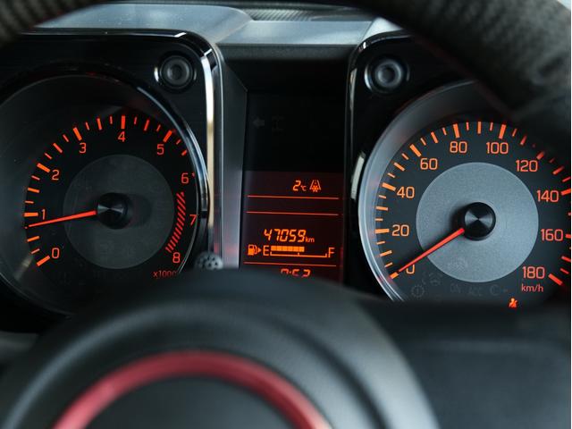 ジムニーシエラ JL 5MT リフトアップ JAOSリフトアップきっと RAYS16AW フジツボマフラー 津田レーシングエアクリ 純正8型ナビ フルセグ Bカメラ カーボン調コンビハンドル 前後ドラレコ ETC(22枚目)