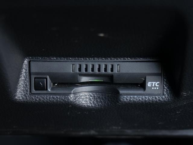 ヤリスクロス ハイブリッドＺ　ワンオーナー　リフトアップ　寒冷地仕様　夏冬タイヤセット　純正ディスプレイオーディオ／Ｂｌｕｅｔｏｏｔｈ／バックカメラ　レーダークルーズ　社外１６ＡＷ　ＢＳＭ　パワーバックドア　リアフォグ（10枚目）