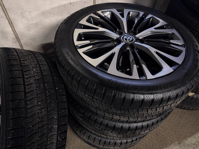 ヤリスクロス ハイブリッドＺ　ワンオーナー　リフトアップ　寒冷地仕様　夏冬タイヤセット　純正ディスプレイオーディオ／Ｂｌｕｅｔｏｏｔｈ／バックカメラ　レーダークルーズ　社外１６ＡＷ　ＢＳＭ　パワーバックドア　リアフォグ（14枚目）