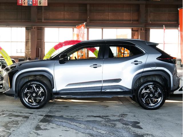 ヤリスクロス ハイブリッドＺ　ワンオーナー　リフトアップ　寒冷地仕様　夏冬タイヤセット　純正ディスプレイオーディオ／Ｂｌｕｅｔｏｏｔｈ／バックカメラ　レーダークルーズ　社外１６ＡＷ　ＢＳＭ　パワーバックドア　リアフォグ（57枚目）