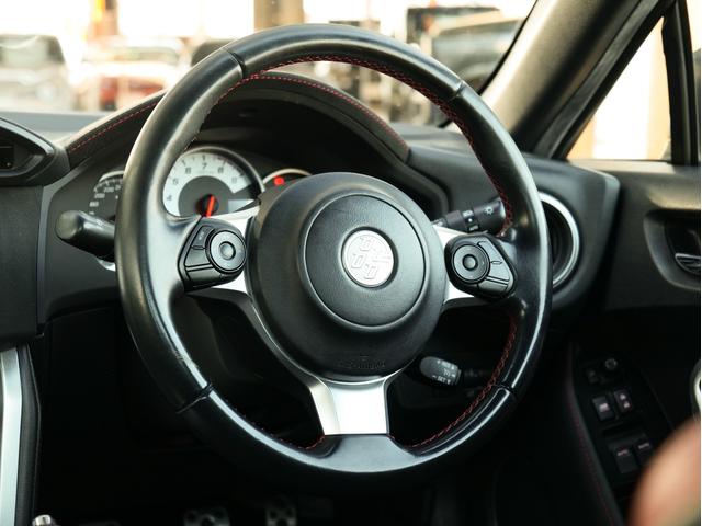 ８６ ＧＴリミテッド　６ＭＴ　ブリッツ車高調　エンケイ１８ＡＷ　ストラーダナビ／フルセグ／ＣＤ／ＤＶＤ　ブリッツマフラー　前後ドラレコ　ハーフレザーシート　シートヒーター　クルーズコントロール　リアスポ　ＬＥＤヘッドライト（7枚目）