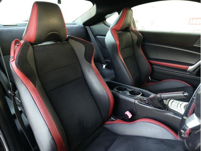 ８６ ＧＴリミテッド　６ＭＴ　ブリッツ車高調　エンケイ１８ＡＷ　ストラーダナビ／フルセグ／ＣＤ／ＤＶＤ　ブリッツマフラー　前後ドラレコ　ハーフレザーシート　シートヒーター　クルーズコントロール　リアスポ　ＬＥＤヘッドライト（15枚目）