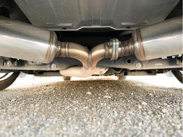 ８６ ＧＴリミテッド　６ＭＴ　ブリッツ車高調　エンケイ１８ＡＷ　ストラーダナビ／フルセグ／ＣＤ／ＤＶＤ　ブリッツマフラー　前後ドラレコ　ハーフレザーシート　シートヒーター　クルーズコントロール　リアスポ　ＬＥＤヘッドライト（33枚目）