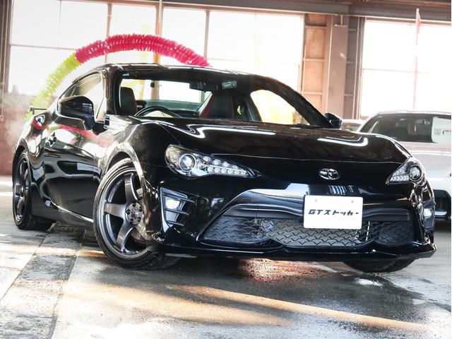 ８６ ＧＴリミテッド　６ＭＴ　ブリッツ車高調　エンケイ１８ＡＷ　ストラーダナビ／フルセグ／ＣＤ／ＤＶＤ　ブリッツマフラー　前後ドラレコ　ハーフレザーシート　シートヒーター　クルーズコントロール　リアスポ　ＬＥＤヘッドライト（46枚目）