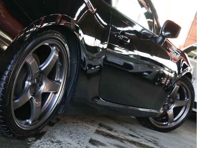 ８６ ＧＴリミテッド　６ＭＴ　ブリッツ車高調　エンケイ１８ＡＷ　ストラーダナビ／フルセグ／ＣＤ／ＤＶＤ　ブリッツマフラー　前後ドラレコ　ハーフレザーシート　シートヒーター　クルーズコントロール　リアスポ　ＬＥＤヘッドライト（49枚目）