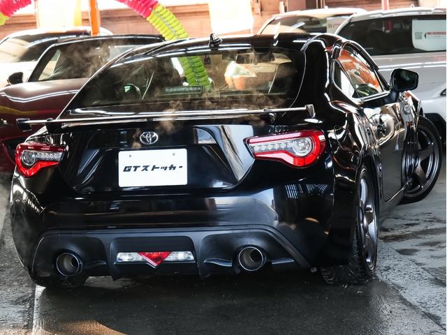 ８６ ＧＴリミテッド　６ＭＴ　ブリッツ車高調　エンケイ１８ＡＷ　ストラーダナビ／フルセグ／ＣＤ／ＤＶＤ　ブリッツマフラー　前後ドラレコ　ハーフレザーシート　シートヒーター　クルーズコントロール　リアスポ　ＬＥＤヘッドライト（51枚目）