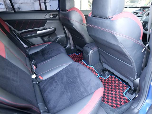 ＳＴＩフルエアロ　大型リアスポイラー　純正ＢＢＳ１８ＡＷ　カロッツェリアナビ／フルセグ／ナビ／バックカメラ　ＥＴＣ　ハーフレザーシート　スマートキー　プッシュスタート　リアフォグ　ＬＥＤヘッドライト