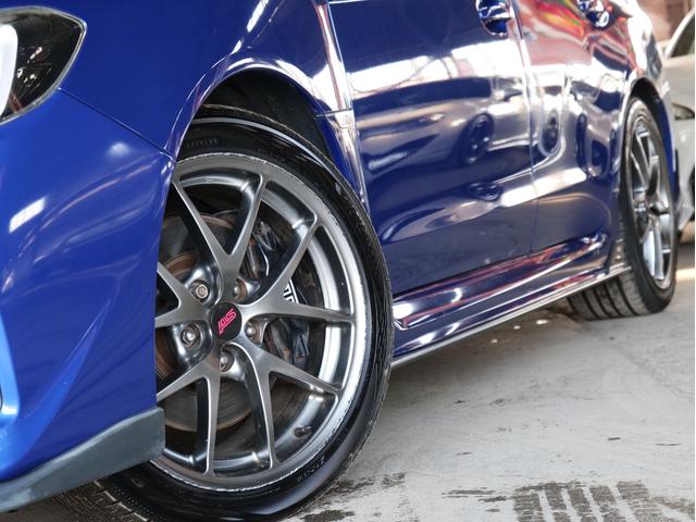 ＳＴＩフルエアロ　大型リアスポイラー　純正ＢＢＳ１８ＡＷ　カロッツェリアナビ／フルセグ／ナビ／バックカメラ　ＥＴＣ　ハーフレザーシート　スマートキー　プッシュスタート　リアフォグ　ＬＥＤヘッドライト