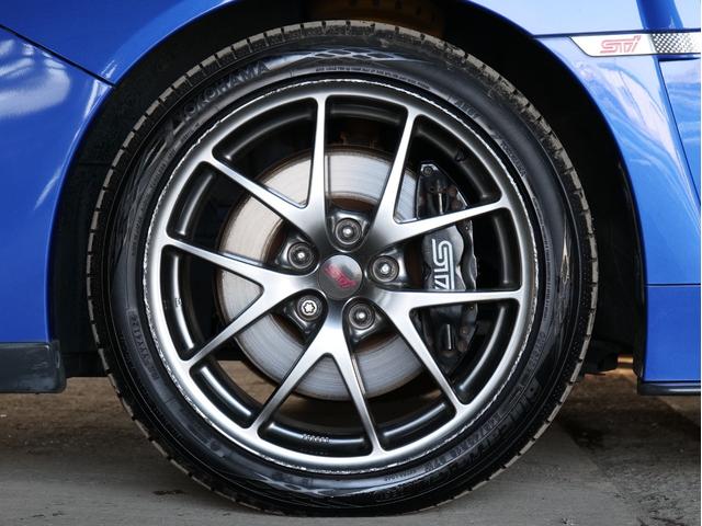 ＳＴＩフルエアロ　大型リアスポイラー　純正ＢＢＳ１８ＡＷ　カロッツェリアナビ／フルセグ／ナビ／バックカメラ　ＥＴＣ　ハーフレザーシート　スマートキー　プッシュスタート　リアフォグ　ＬＥＤヘッドライト
