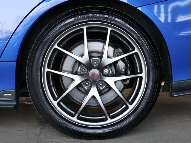 ＳＴＩフルエアロ　大型リアスポイラー　純正ＢＢＳ１８ＡＷ　カロッツェリアナビ／フルセグ／ナビ／バックカメラ　ＥＴＣ　ハーフレザーシート　スマートキー　プッシュスタート　リアフォグ　ＬＥＤヘッドライト