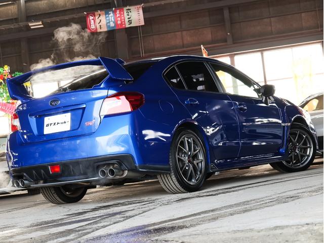 ＳＴＩフルエアロ　大型リアスポイラー　純正ＢＢＳ１８ＡＷ　カロッツェリアナビ／フルセグ／ナビ／バックカメラ　ＥＴＣ　ハーフレザーシート　スマートキー　プッシュスタート　リアフォグ　ＬＥＤヘッドライト