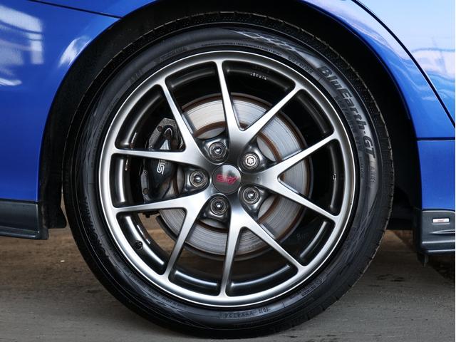 ＳＴＩフルエアロ　大型リアスポイラー　純正ＢＢＳ１８ＡＷ　カロッツェリアナビ／フルセグ／ナビ／バックカメラ　ＥＴＣ　ハーフレザーシート　スマートキー　プッシュスタート　リアフォグ　ＬＥＤヘッドライト