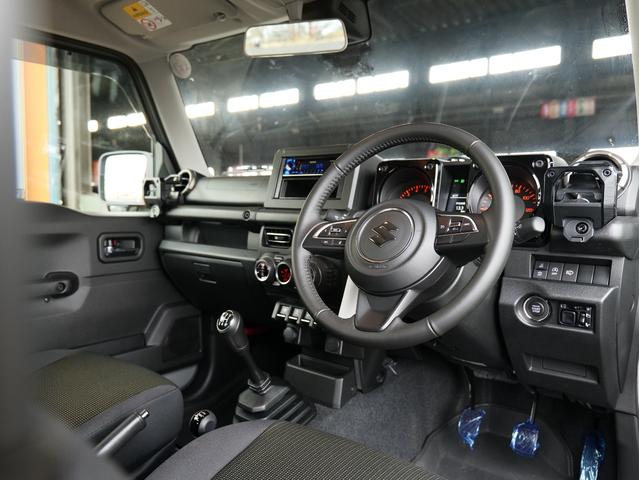 ジムニー ＸＣ　５ＭＴリフトアップ　外１６ＡＷ　ジオランダーＭ／Ｔ　ショートバンパー　クルーズコントロール　シートヒーター　ケンウッドＣＤ／ＵＳＢ／Ｂｌｕｅｔｏｏｔｈオーディオ　ＬＥＤヘッドライト　フォグライト（13枚目）