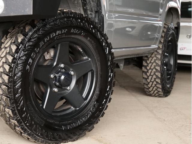 ジムニー ＸＣ　５ＭＴリフトアップ　外１６ＡＷ　ジオランダーＭ／Ｔ　ショートバンパー　クルーズコントロール　シートヒーター　ケンウッドＣＤ／ＵＳＢ／Ｂｌｕｅｔｏｏｔｈオーディオ　ＬＥＤヘッドライト　フォグライト（45枚目）