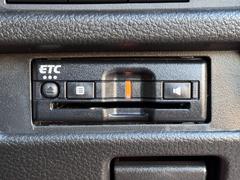 純正９インチナビ／フルセグ／Ｂｌｕｅｔｏｏｔｈ／ＣＤ／ＤＶＤ／全方位モニター　ビルトインＥＴＣ　シートヒーター　ルーフレール　スマートキー　プッシュスタート　フロアマット　ナノイーＸ　パドルシフト 6