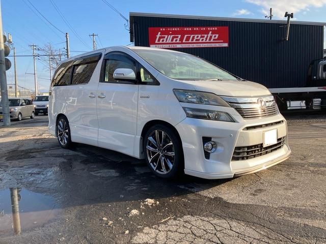 ヴェルファイアハイブリッド ＺＲ　Ｇエディション　４ＷＤ　ＴＶ付ナビ　バックカメラ　全周囲カメラ　スマートキー　エンジンスターター　サンルーフ　パワーシート　オットマン　シートヒーター　両側パワースライドドア　スタッドレスタイヤ付　２年保証付き（4枚目）