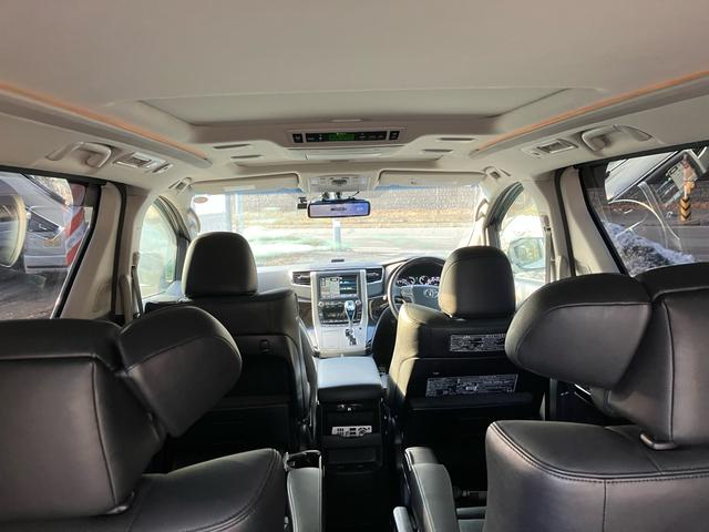 ヴェルファイアハイブリッド ＺＲ　Ｇエディション　４ＷＤ　ＴＶ付ナビ　バックカメラ　全周囲カメラ　スマートキー　エンジンスターター　サンルーフ　パワーシート　オットマン　シートヒーター　両側パワースライドドア　スタッドレスタイヤ付　２年保証付き（19枚目）