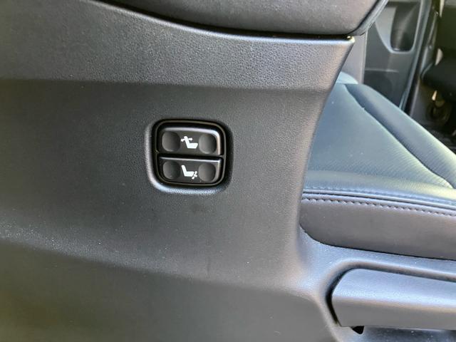 ヴェルファイアハイブリッド ＺＲ　Ｇエディション　４ＷＤ　ＴＶ付ナビ　バックカメラ　全周囲カメラ　スマートキー　エンジンスターター　サンルーフ　パワーシート　オットマン　シートヒーター　両側パワースライドドア　スタッドレスタイヤ付　２年保証付き（22枚目）