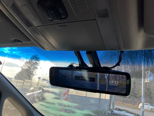 ヴェルファイアハイブリッド ＺＲ　Ｇエディション　４ＷＤ　ＴＶ付ナビ　バックカメラ　全周囲カメラ　スマートキー　エンジンスターター　サンルーフ　パワーシート　オットマン　シートヒーター　両側パワースライドドア　スタッドレスタイヤ付　２年保証付き（36枚目）