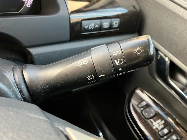 ヴェルファイアハイブリッド ＺＲ　Ｇエディション　４ＷＤ　ＴＶ付ナビ　バックカメラ　全周囲カメラ　スマートキー　エンジンスターター　サンルーフ　パワーシート　オットマン　シートヒーター　両側パワースライドドア　スタッドレスタイヤ付　２年保証付き（45枚目）