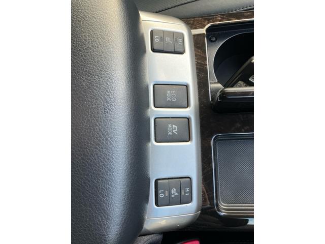 ヴェルファイアハイブリッド ＺＲ　Ｇエディション　４ＷＤ　ＴＶ付ナビ　バックカメラ　全周囲カメラ　スマートキー　エンジンスターター　サンルーフ　パワーシート　オットマン　シートヒーター　両側パワースライドドア　スタッドレスタイヤ付　２年保証付き（48枚目）