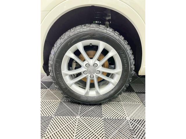 Ｑ３ ２．０ＴＦＳＩクワトロ２１１ＰＳ　２．０ＴＦＳＩクワトロ２１１ＰＳ　スマートキー　４ＷＤ　ドラレコ　ＥＴＣ　寒冷地仕様（14枚目）